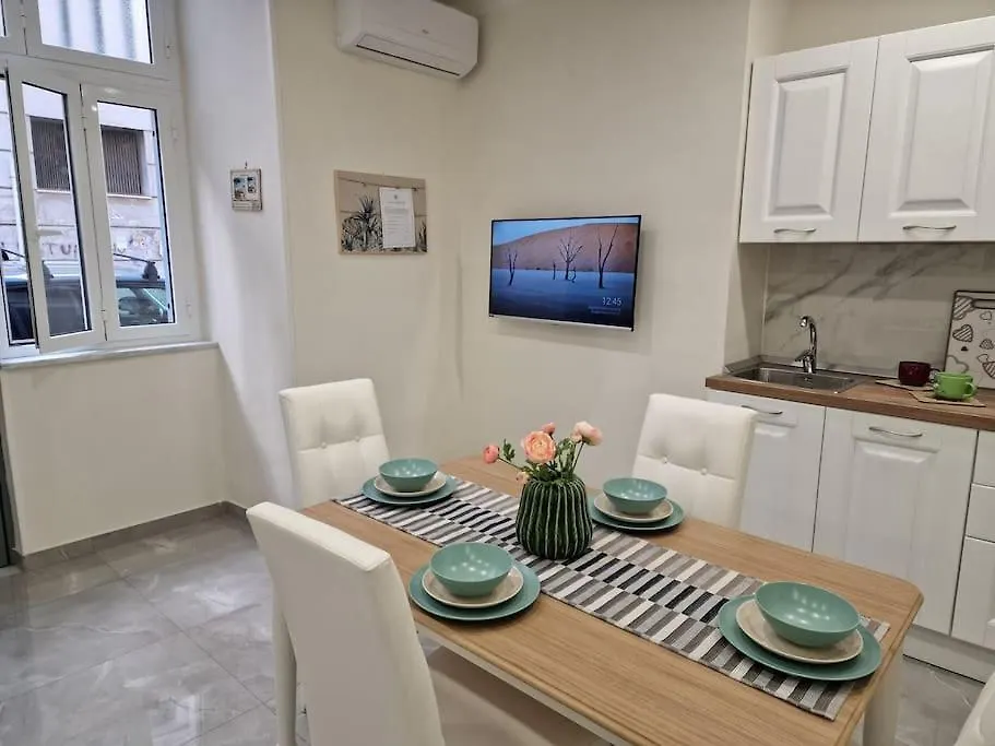 شقة Casa Garibaldi 240 نابولي إيطاليا